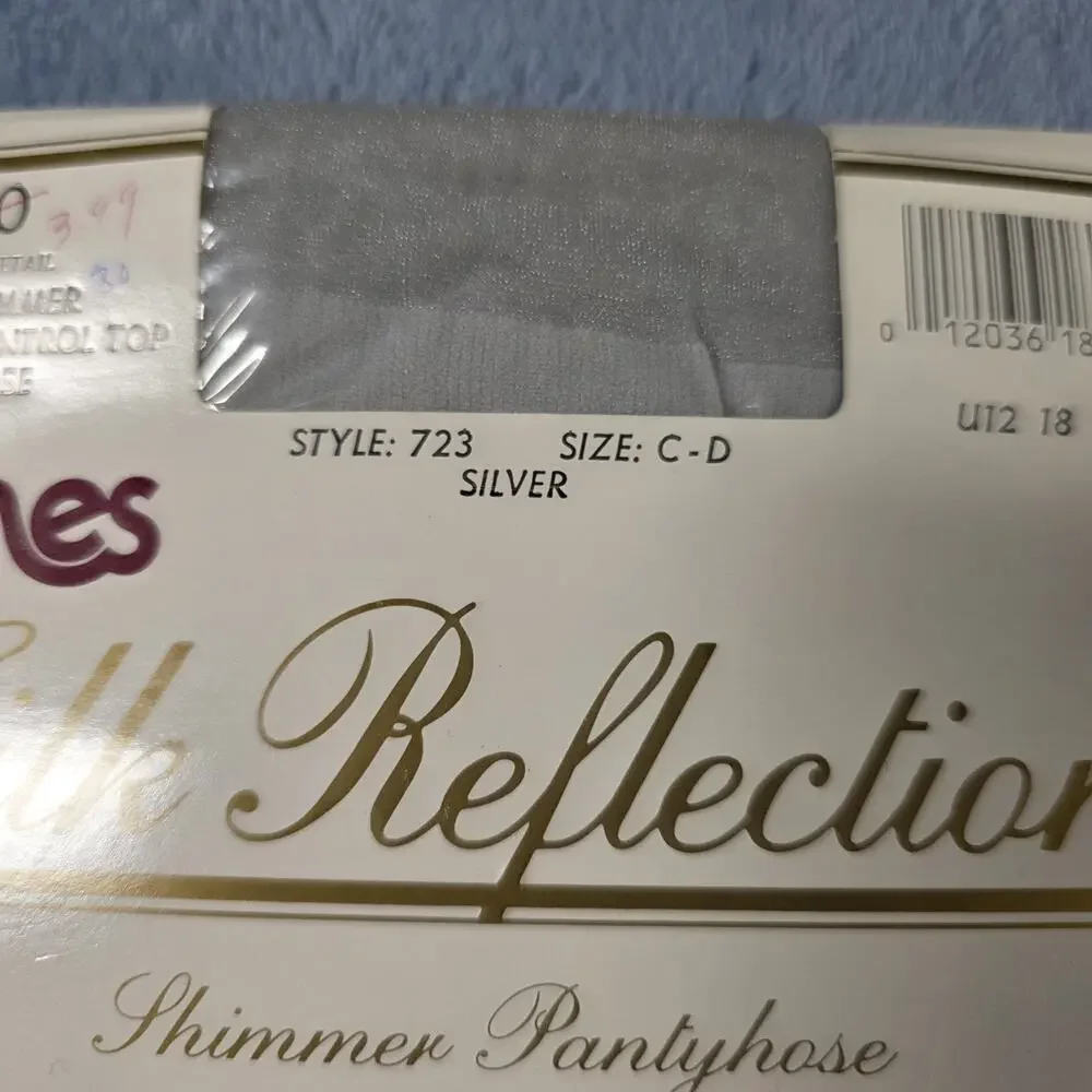 Vintage 1990 Hanes Silk Reflections Silver Shimmer Pantyhose Size C-D Style 723